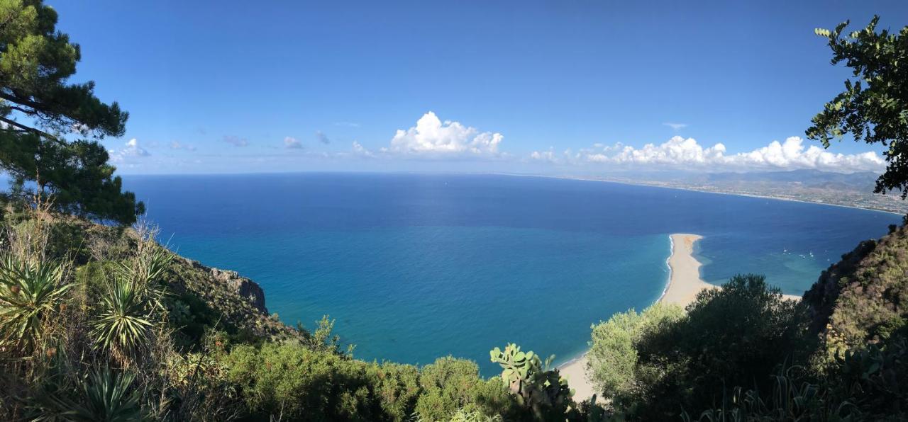 A Casa Di Peppino Villa Greco Tindari Bagian luar foto