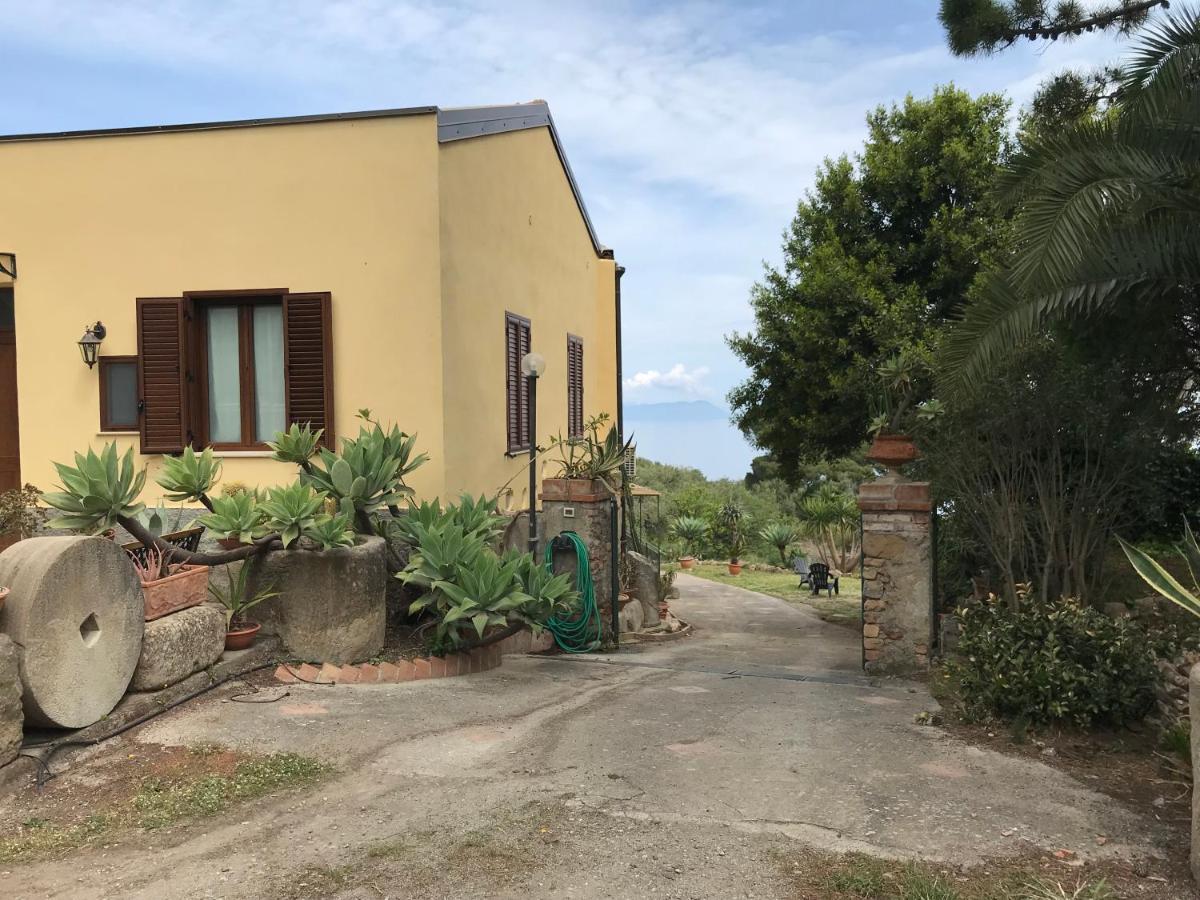 A Casa Di Peppino Villa Greco Tindari Bagian luar foto
